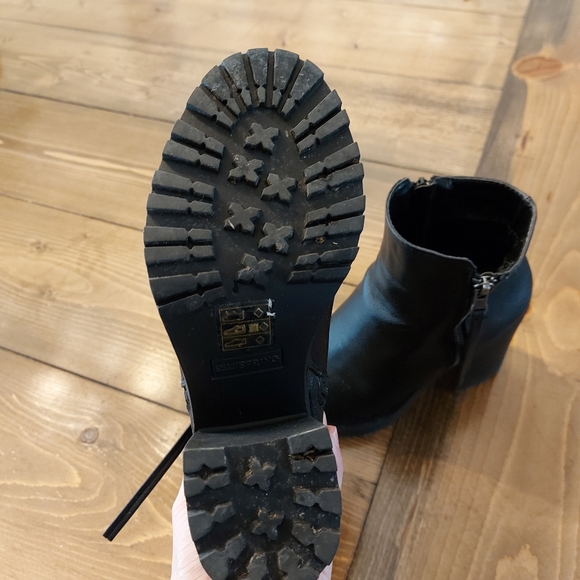 Black booties - Picture 2 of 2